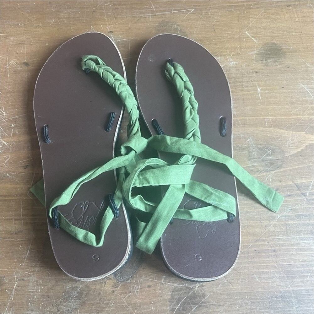 Sseko Designs Convertible Leather Ribbon Sandals Green Wrap Tie Boho Womens 6